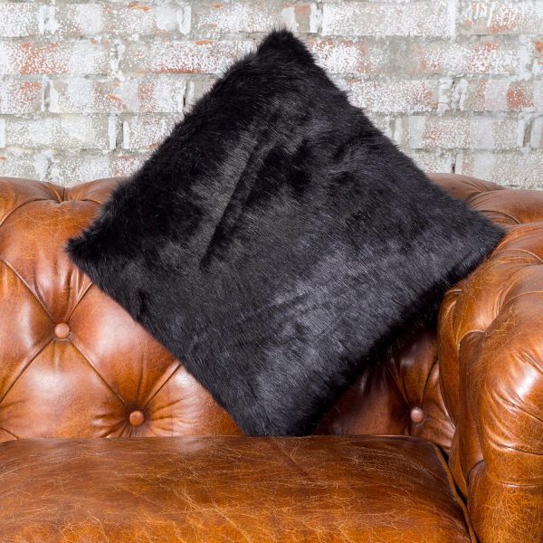 Cojín pelo negro 45 x 45 cm - Imagen 2