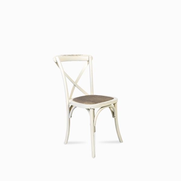Silla blanca en X tejida