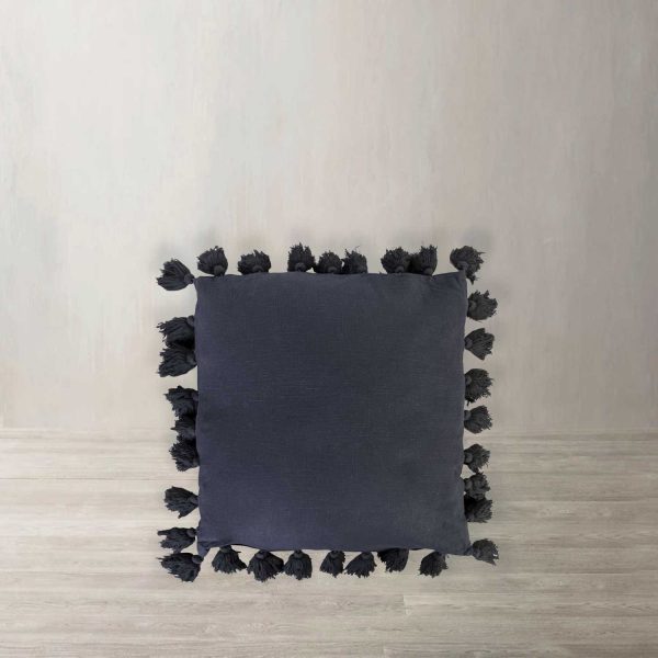 Cojín Borlas negro - Imagen 2