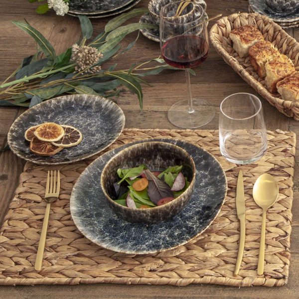 Set de cubiertos line dorado mate 16 pcs - Imagen 4