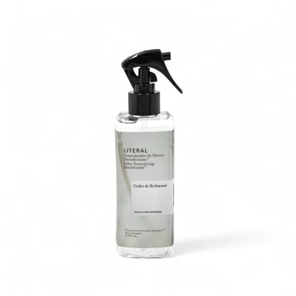 Neutralizador de olores desinfectante cedro de Richmond 395ml