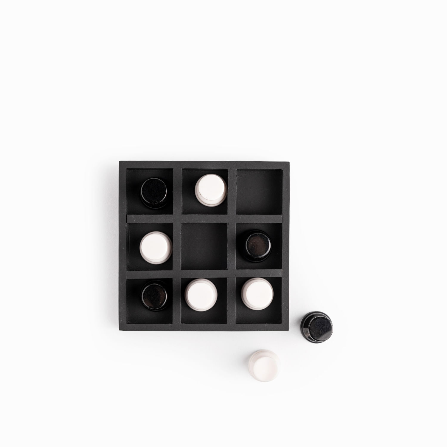 Juego ajedrez blanco y negro - Imagen 3