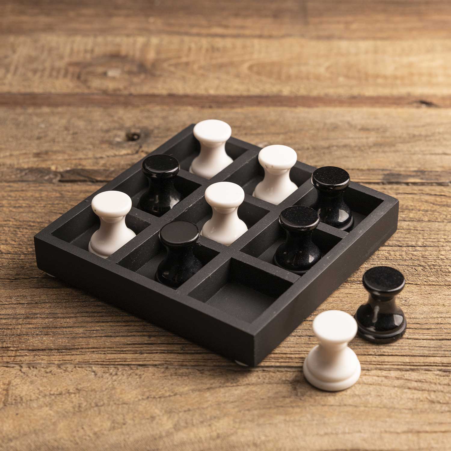 Juego ajedrez blanco y negro - Imagen 2