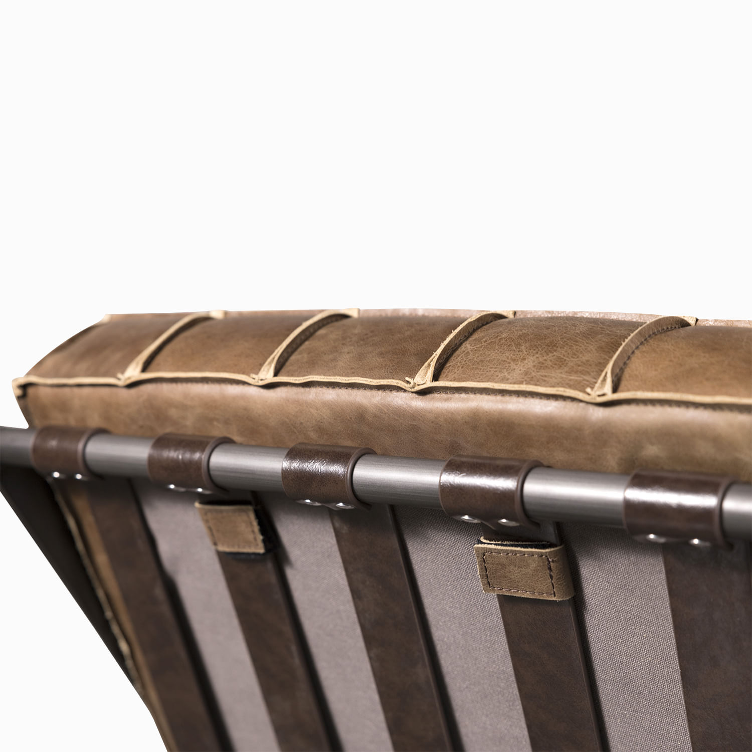 Poltrona nicola capitoneada miel - Imagen 9