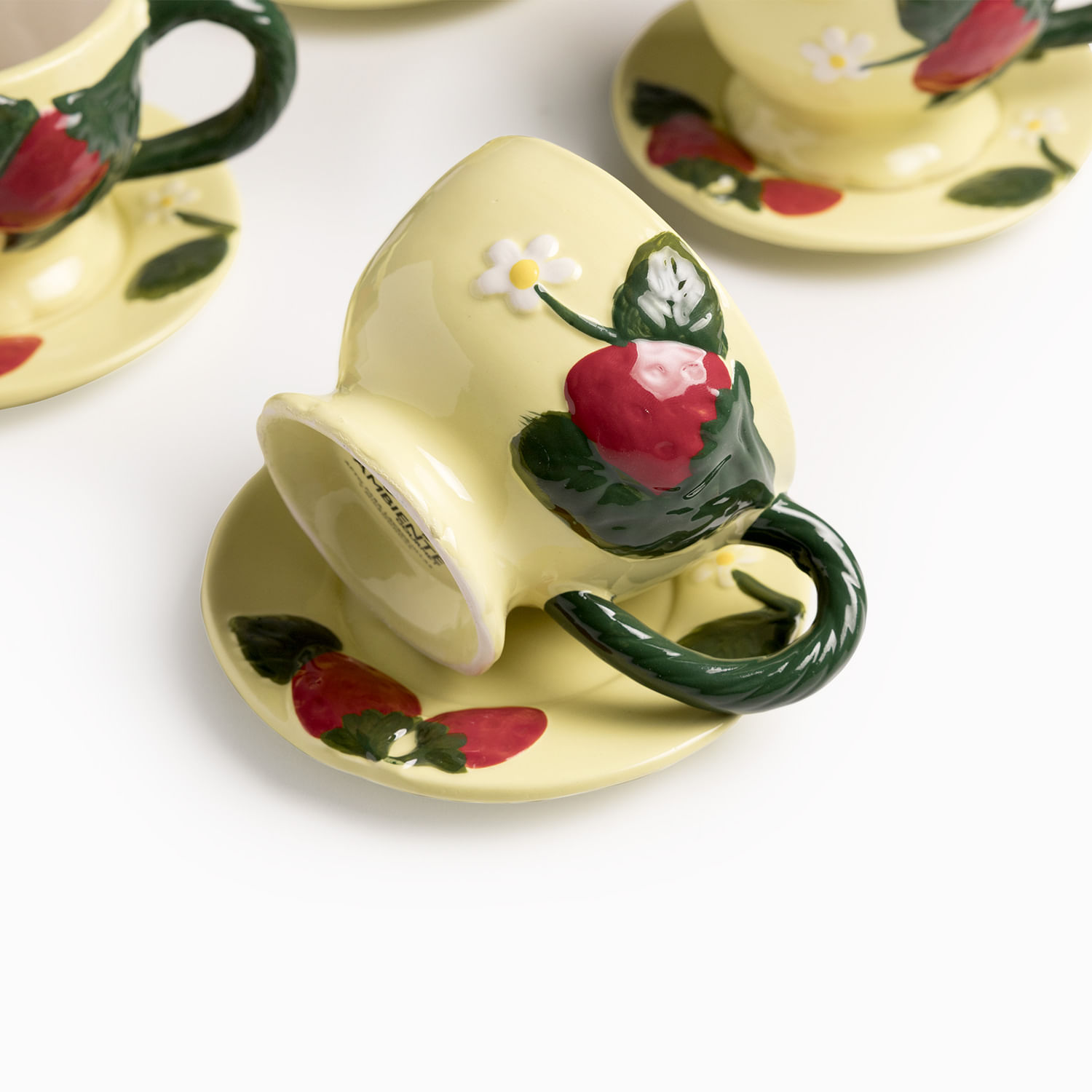 Pocillo y plato fresa 230ml set x4 - Imagen 2