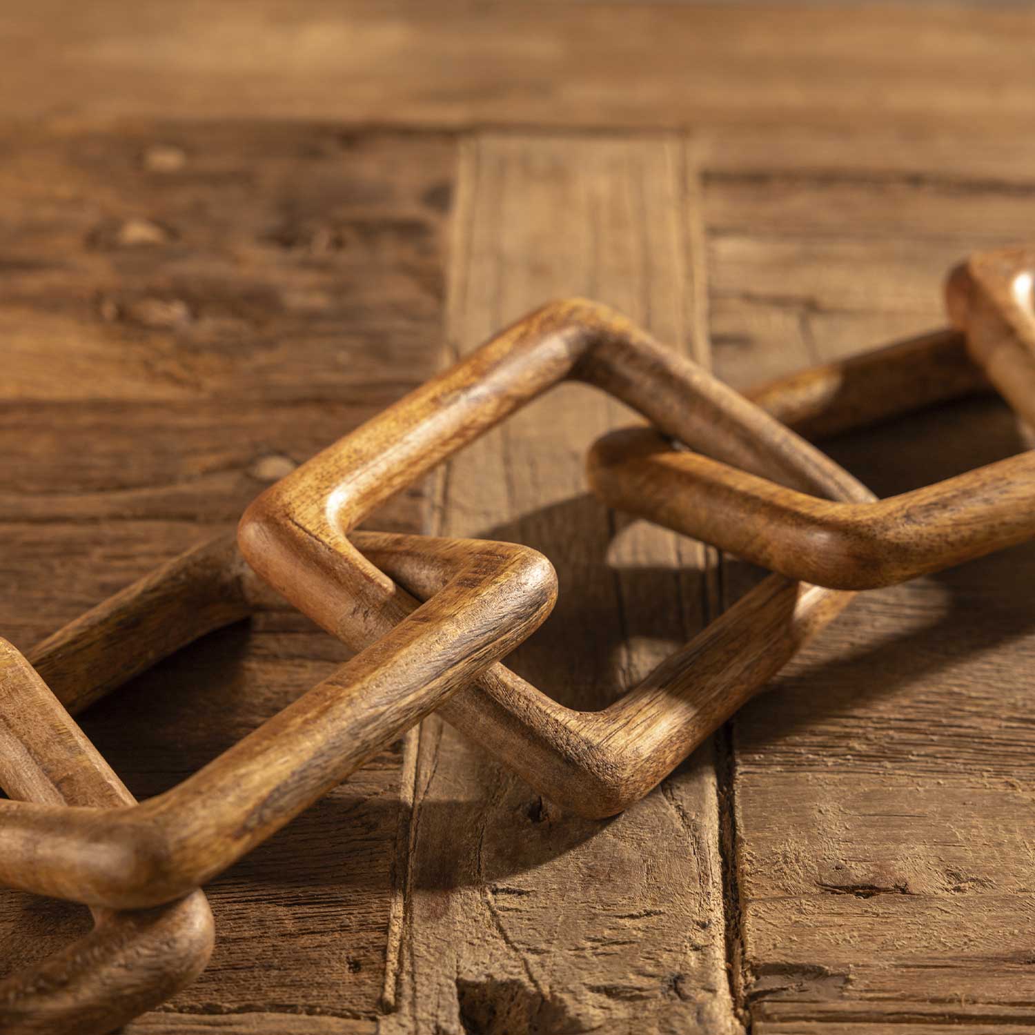Cadena en madera cuadro - Imagen 5