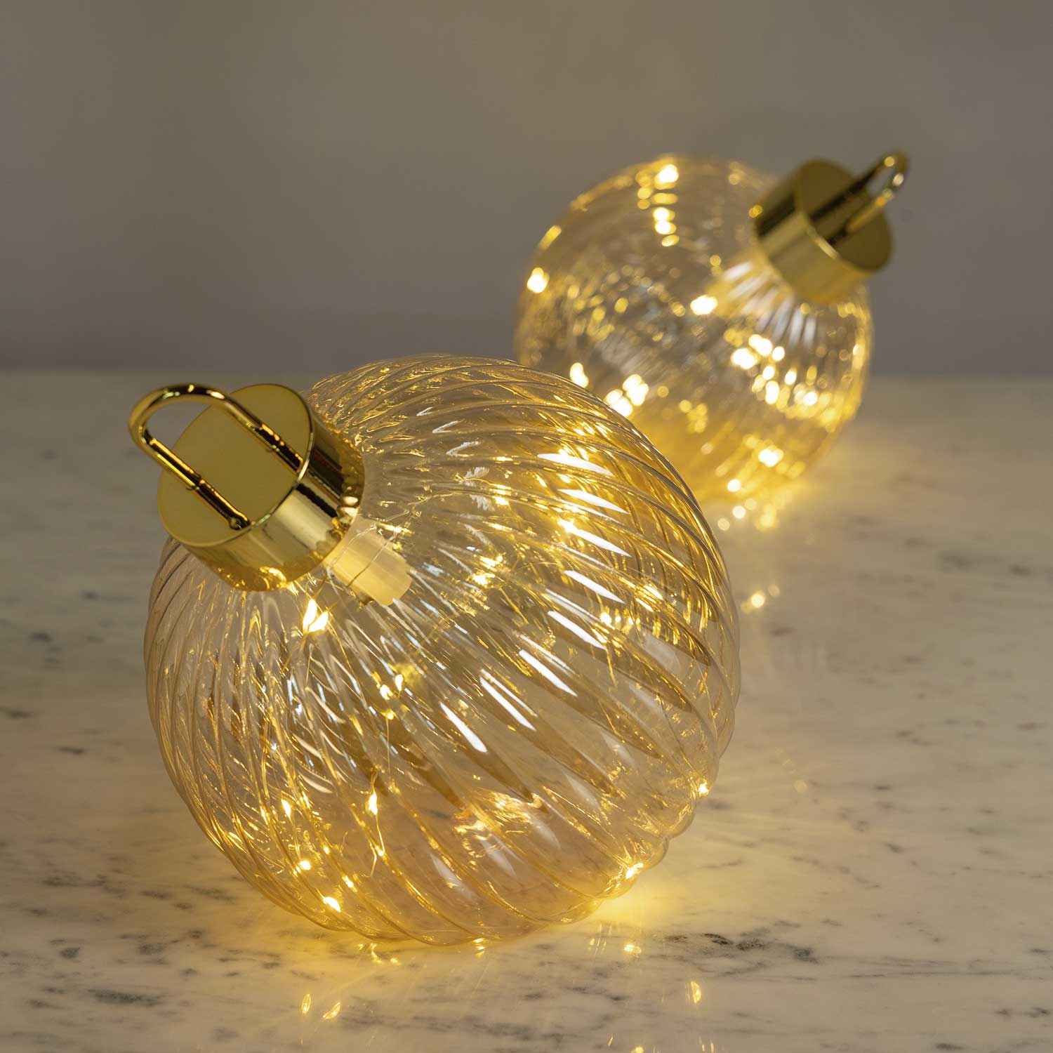 Bola led dorado 15cm - Imagen 3